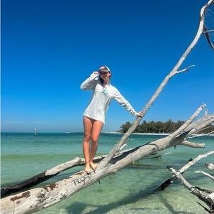 Meet your Posher, Ella